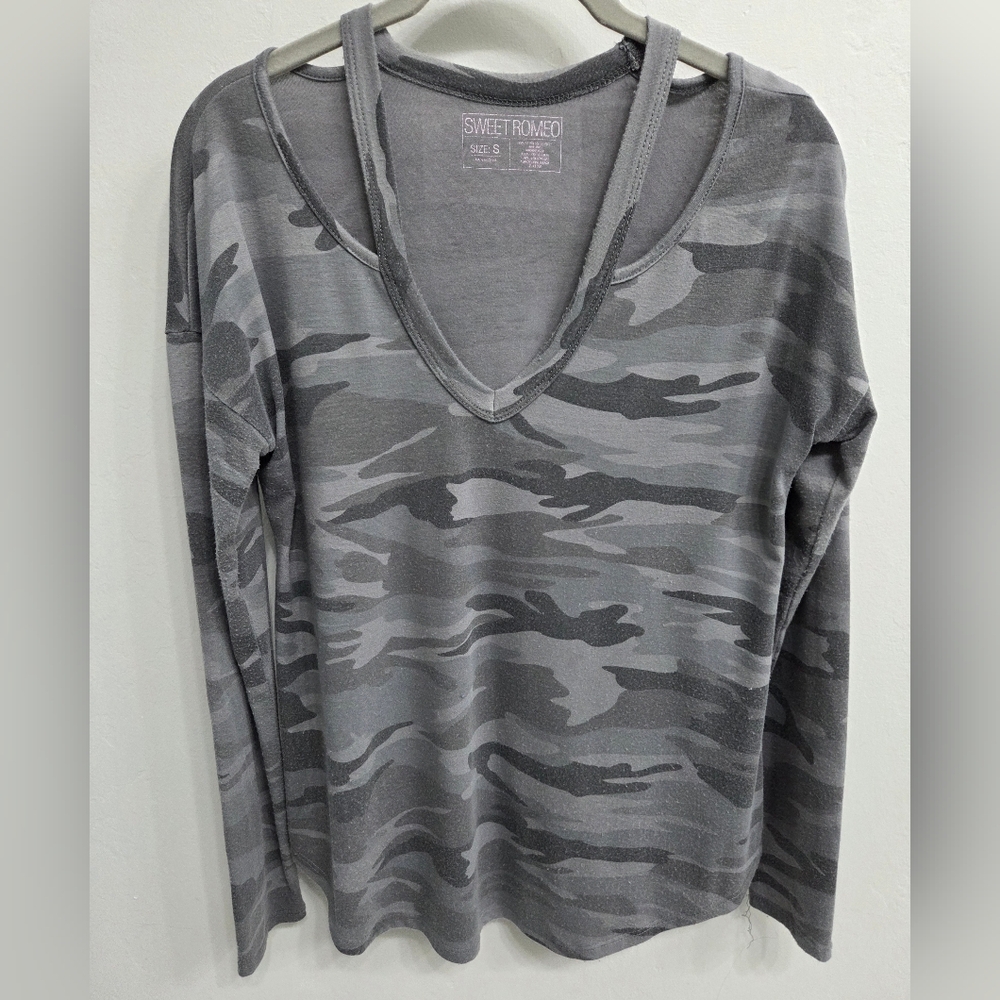 Sweet Romeo Gray Camo Women's Top
